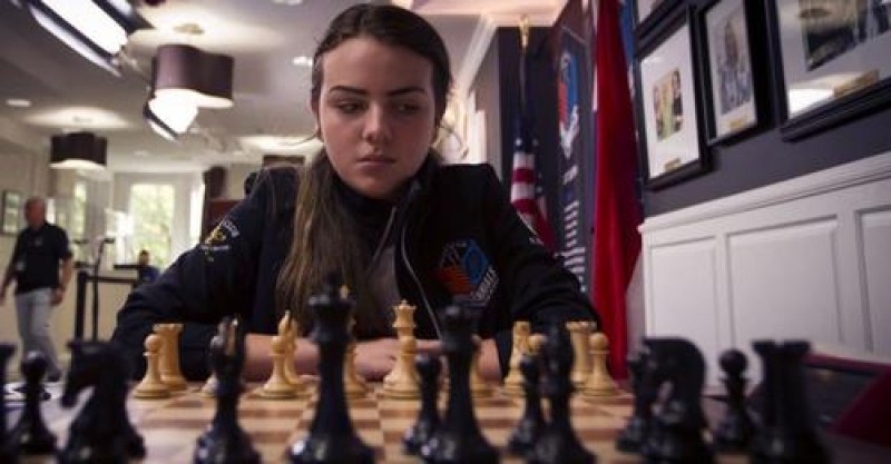Треньорът на Нургюл: Тя показа характер на целия шахматен свят