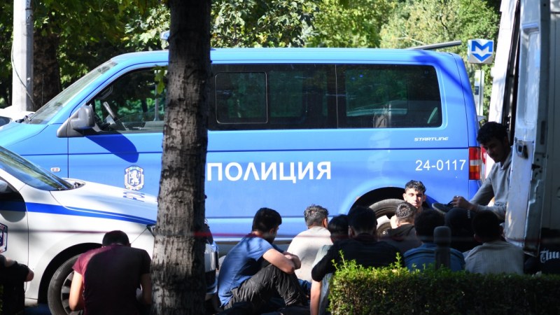 Хванаха над 100 мигранти днес само за няколко часа