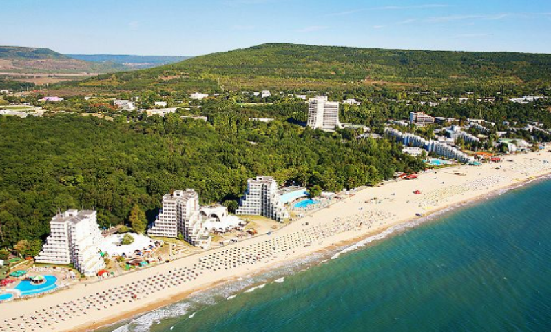 На този ден: Открит е курортният комплекс Албена