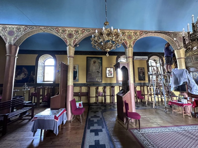 Търсят дарители за реставрация на фриза и орнаментите на църквата „Св. Атанасий“ в Перущица