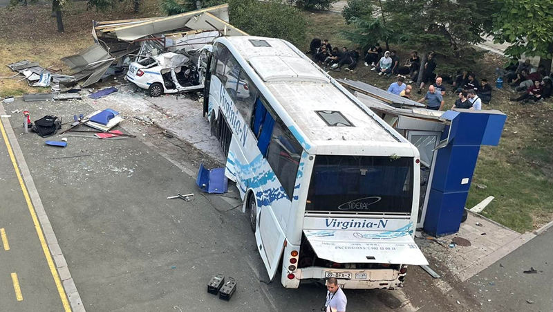 Откриха паметника на загиналите полицаи от Бургас, опитали да спрат автобус с мигранти