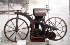 na-tozi-den-patentovan-e-mototsiklet-913.jpg
