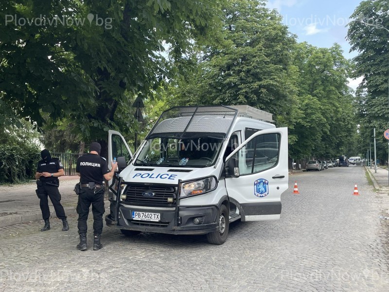 Разбиха престъпна група в Пловдив, пренабивала номера на крадени коли