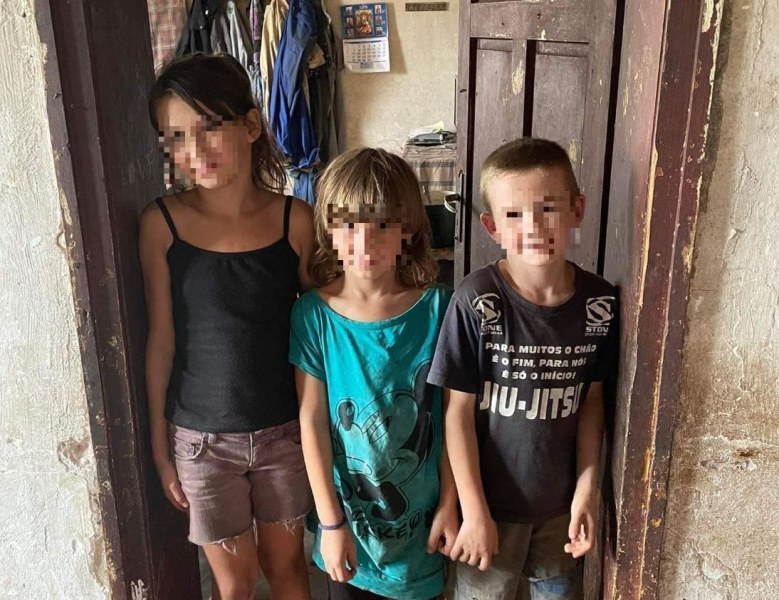 Три български дечица водят труден живот