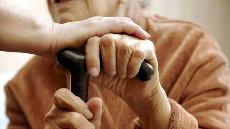 Над 60 възрастни и хора с увреждания в Брезовско ползват услуги по проект „Грижа в дома“