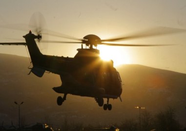 “Кугър“ и военни от ВВС помагат на пострадал парапланерист край Сопот