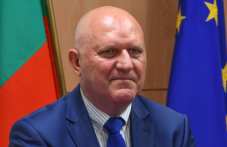 ministarat-obrazovanieto-uchiteli-369.png