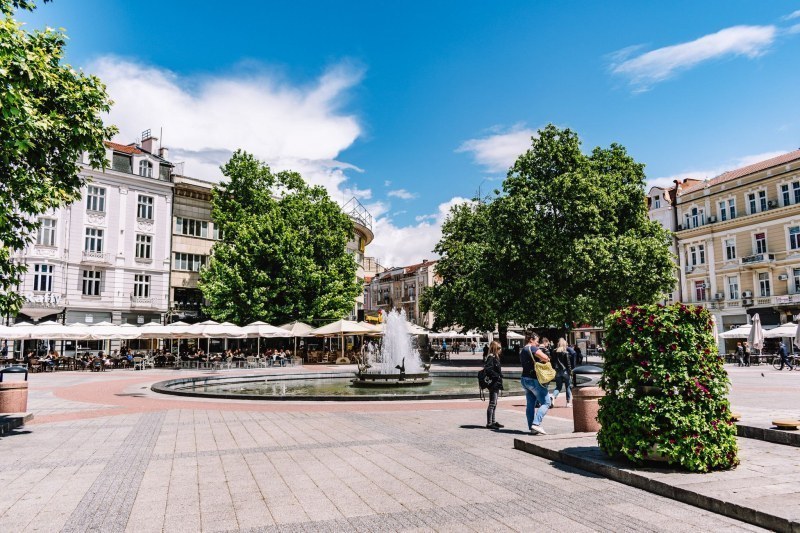 Предимно слънчев и приятно топъл вторник в Пловдив