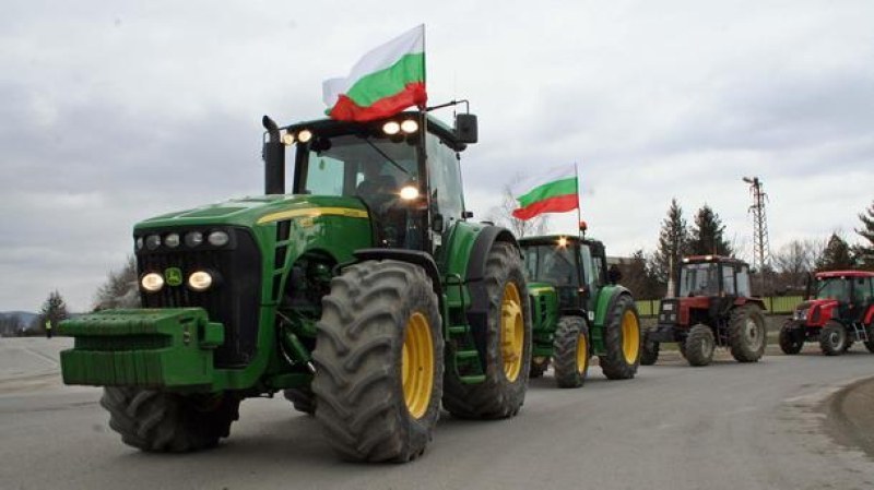 Зърнопроизводители блокират днес важни пътища в Пловдивско