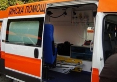 Тежка катастрофа край Войводиново, жена е в тежко състояние, пострадаха и деца