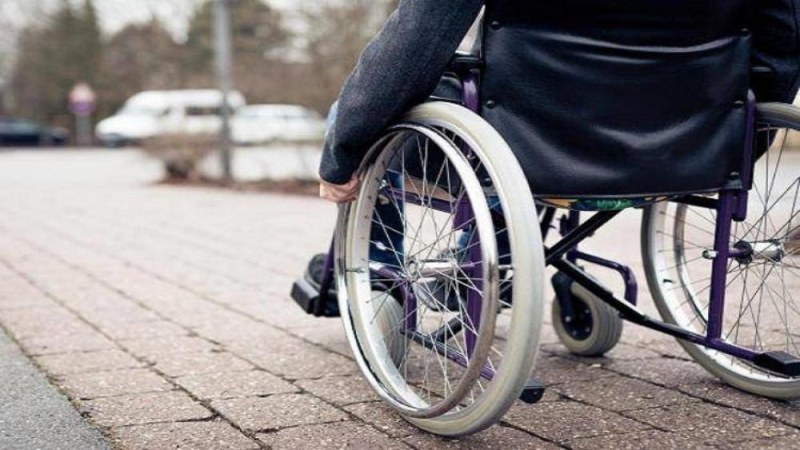 Кола удари мъж в инвалидна количка в Асеновград