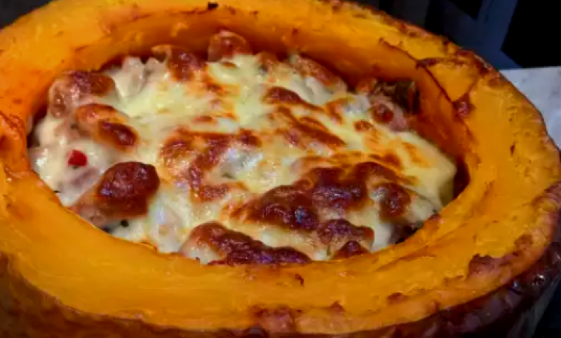 Пълнена тиква с месо и гъби - уникално вкусна есенна гозба