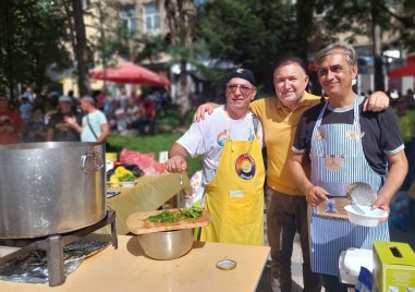 Кметове станаха шеф готвачи на “Водопада фест“ в Карлово