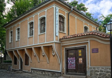 Нови съкровища в Музейна аптека “Хипократ“ в Пловдив