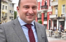 stefan-stoianov-kadrite-sa-100.jpg