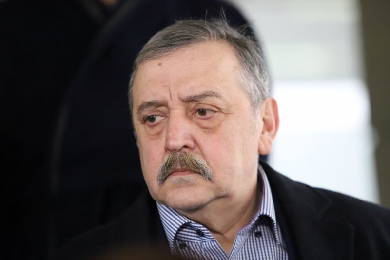 Кантарджиев: Симптомите на COVID-19 остават като при грипа, но грипът идва през ноември