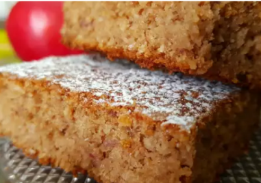 Сладкиш с ябълки, бадеми и фурми - много вкусен, здравословен и с дъх на есен