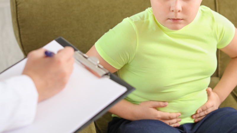 Децата на строгите родители често са с наднормено тегло