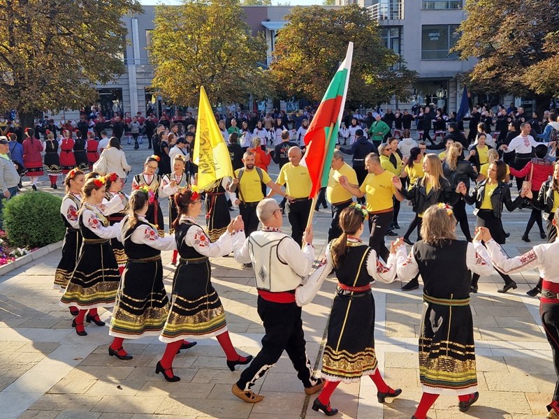 Фолклорният фестивал “Среща в Тракия“ ще се случи в Първомай тази събота