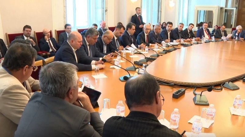 Публикуваха пълния запис на преговорите между правителството и миньори и енергетици