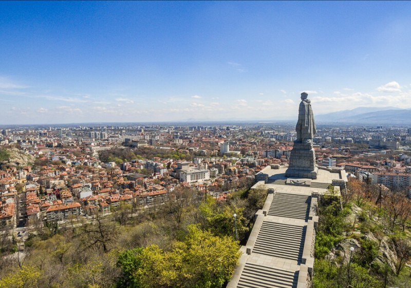 Неделя в Пловдив - слънчева, с летни температури, но ветровита