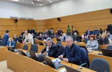 obshtinskiiat-savet-zasedava-izvanredno-283.jpg