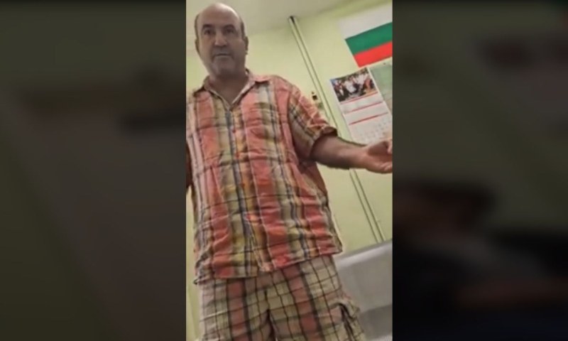 Скандално видео на лекар, който крещи и унижава пациент, върви в мрежата