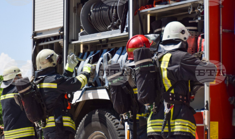 151 пожара през последните часове, мъж от Брестовица пострада