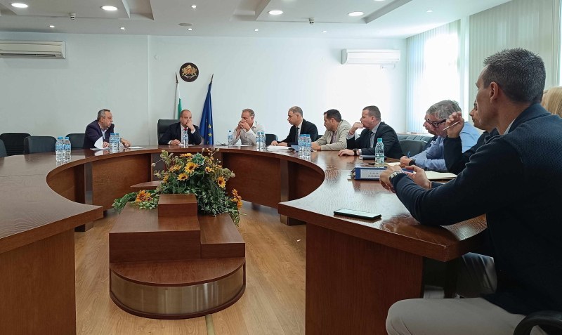 Областният управител на Пловдив: Полицията и прокуратурата вземат сериозни мерки за изборите