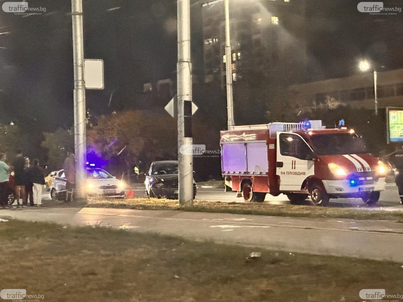 Катастрофа със сериозни щети стана на кръгово в Пловдив