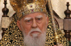 da-pochetem-pametta-patriarh-maksim-490.png