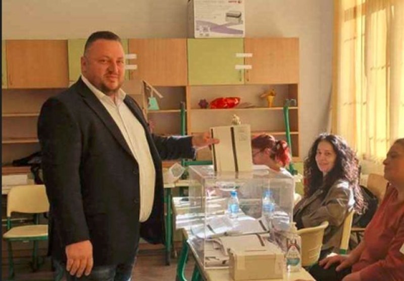 Илиян Лалев гласува за чист, зелен и достъпен район „Северен”