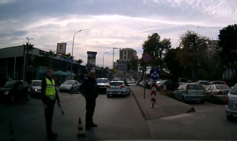 Две БМВ-та се удариха пред районното в Кючука Две БМВ-та се удариха пред районното в Кючука