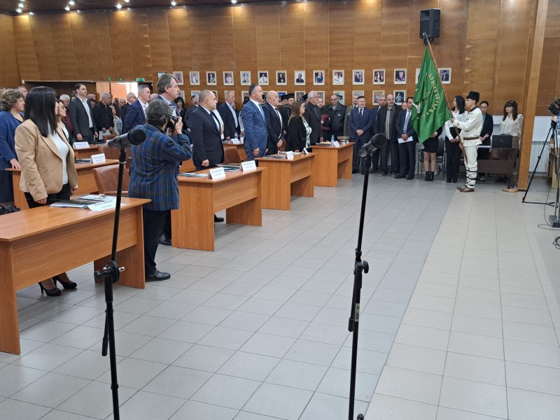 Новата власт в Карлово положи клетва