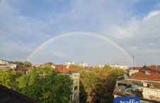krasiva-dvoina-daga-se-poiai-nebeto-nad-922.jpg