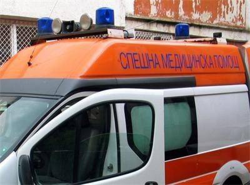 Млада жена опита да пререже гърлото си с нож в Пловдив