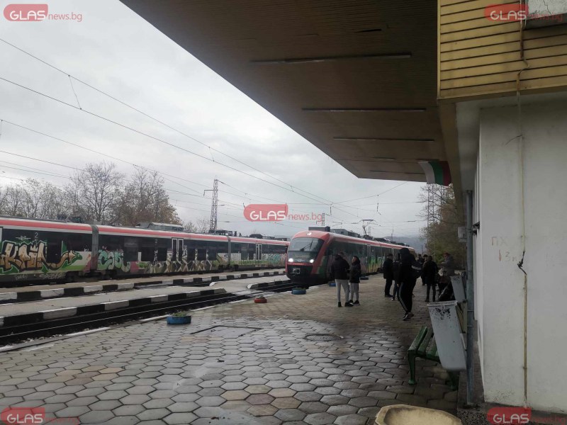 Мъж е блъснат от влак край Карлово