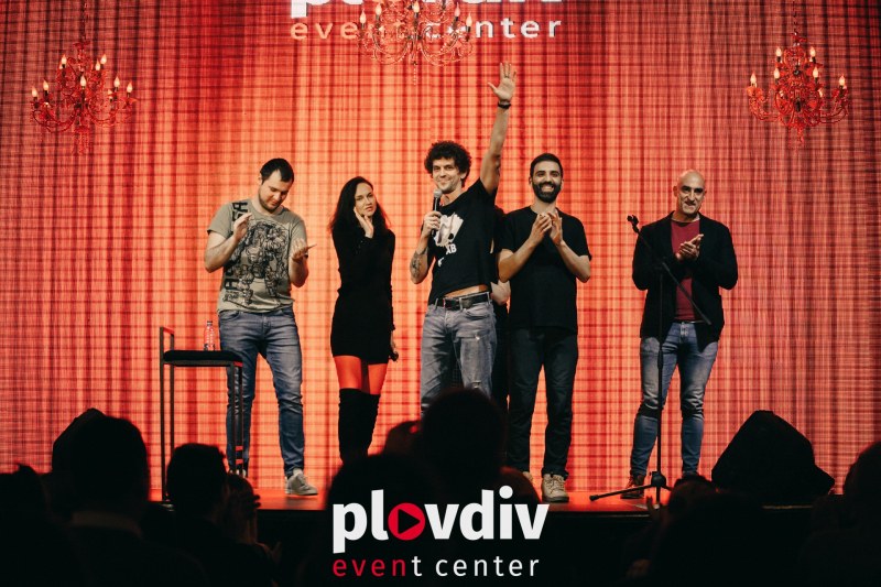 Незабравимо шоу с брутален хумор поднесоха комедиантите от Inside Joke шоу в Plovdiv Event Center