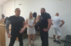 deloto-skandalniia-klip-sreshtu-349.jpg