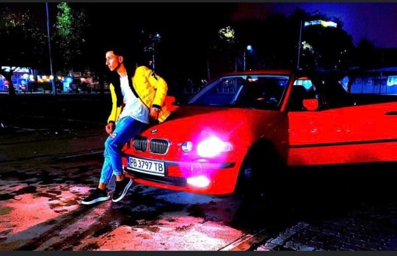 Младежи продължават да дрифтят автомобилите си по улиците в Столипиново