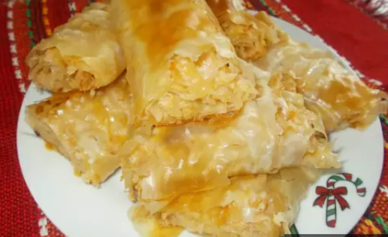 “Сиромашка“ баница със зеле - постна, но много вкусна “Сиромашка“ баница със зеле - постна, но много вкусна