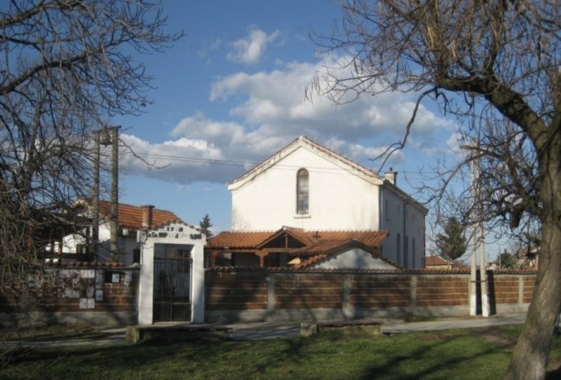 Благотворителен базар събира пари за църквата в Калековец