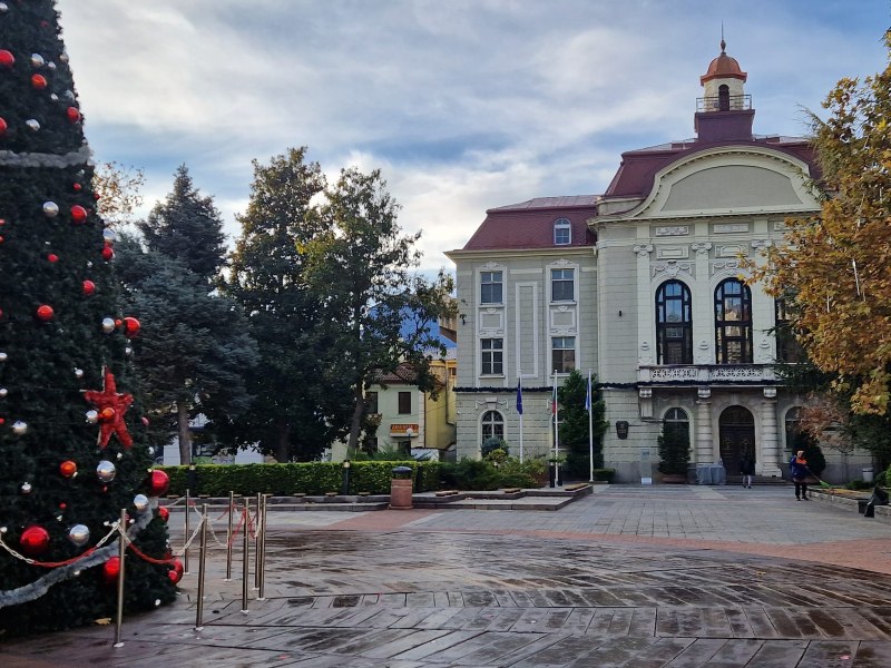 Две училища в Пловдив ще се сдобият с нови площадки