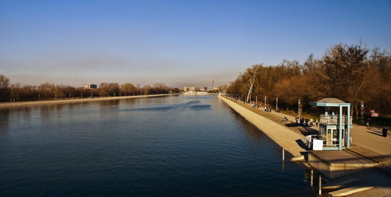 Шестима паднаха във водите на Гребната, сред тях и дете