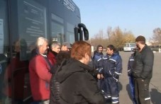 sluzhiteli-gradskiia-transport-izlizat-537.jpg