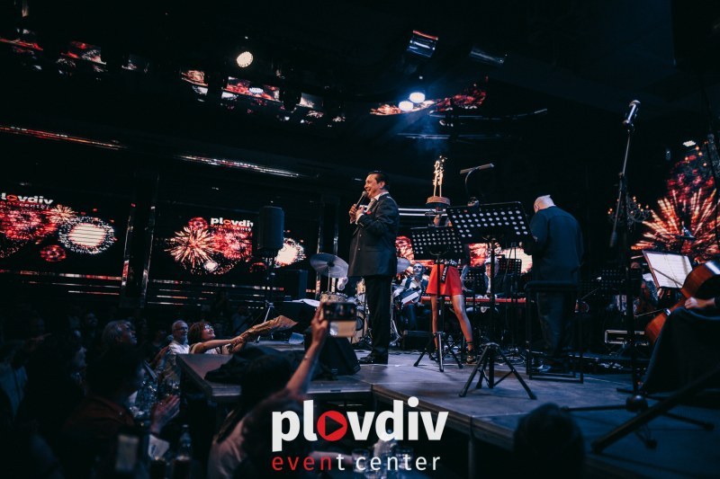 Вълнуващ концерт “White Christmas“ на Васил Петров в Plovdiv Event Center