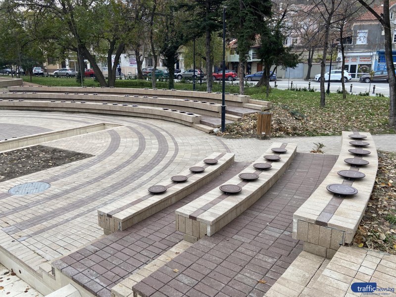Прерязаха лентата на новия парк на площад “Шахбазян“