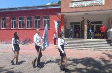 s-pari-darzhavata-dovarshvat-atelietata-599.jpg