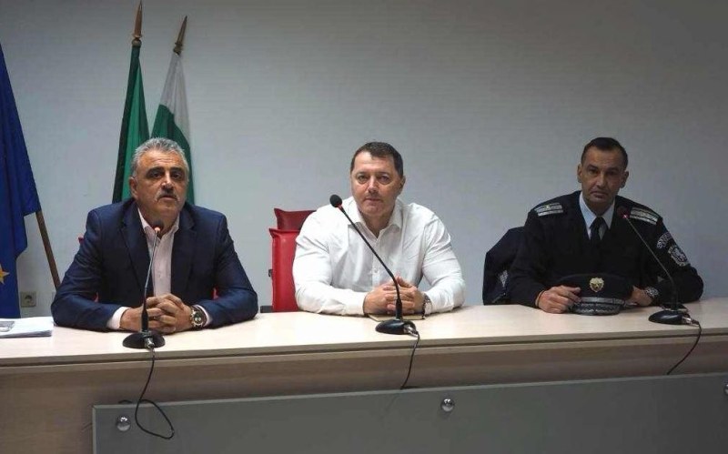 Кметът на община “Марица“ представи новия началник на РУ-Труд