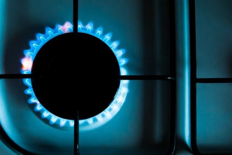 Пада цената на природния газ през януари